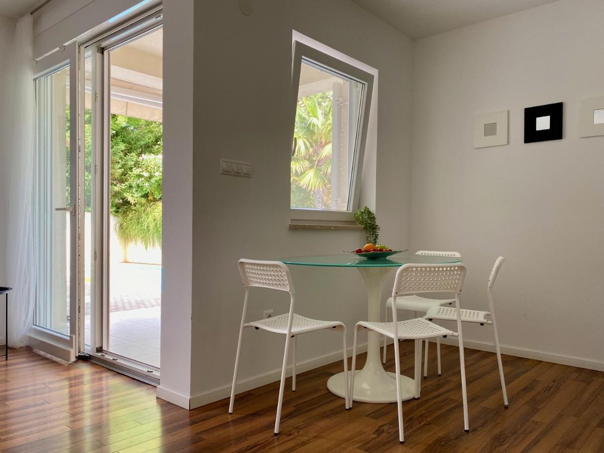 Private Pool And Mediterranean Garden Apt Mia Šilo Εξωτερικό φωτογραφία