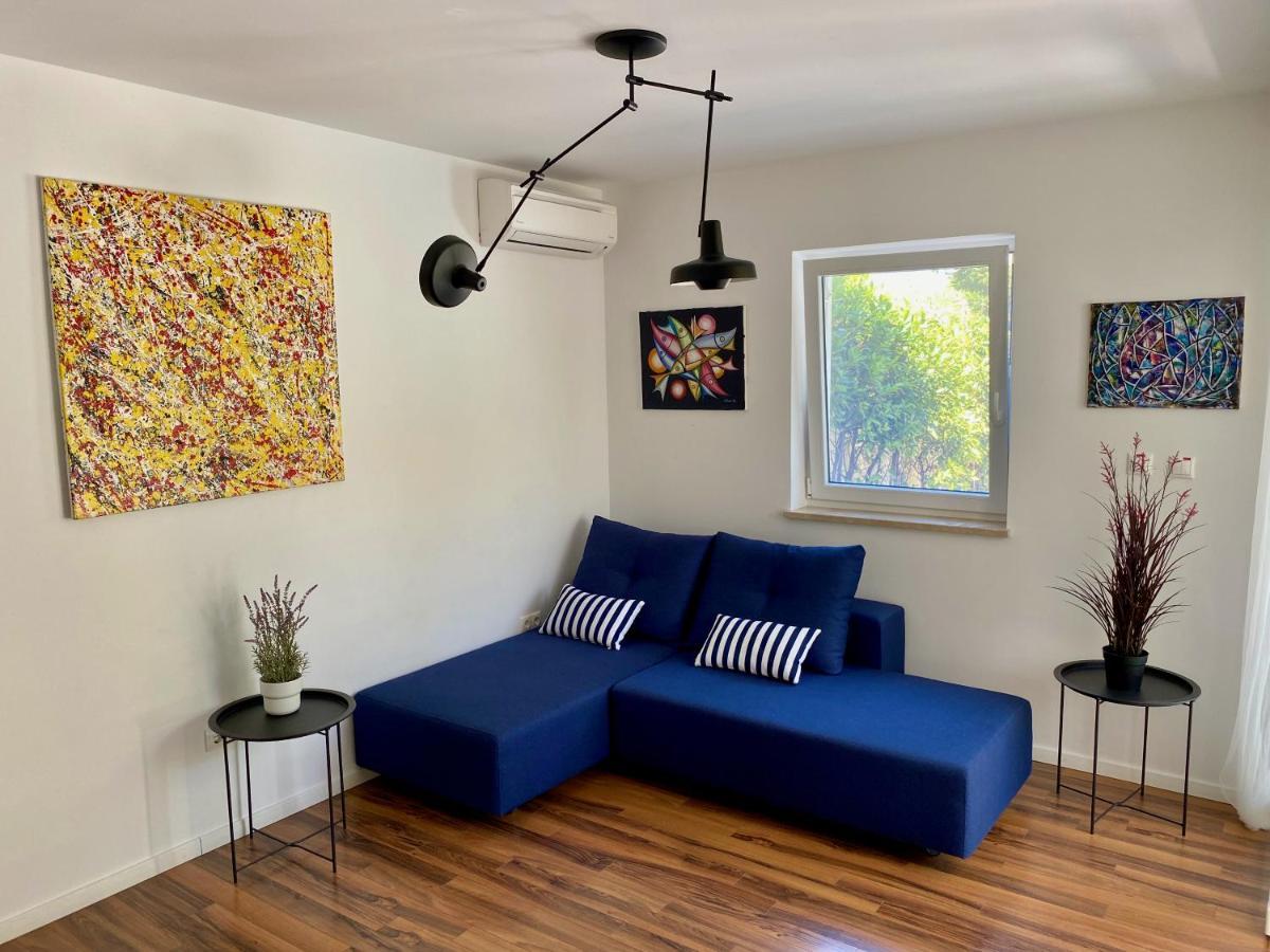 Private Pool And Mediterranean Garden Apt Mia Šilo Εξωτερικό φωτογραφία