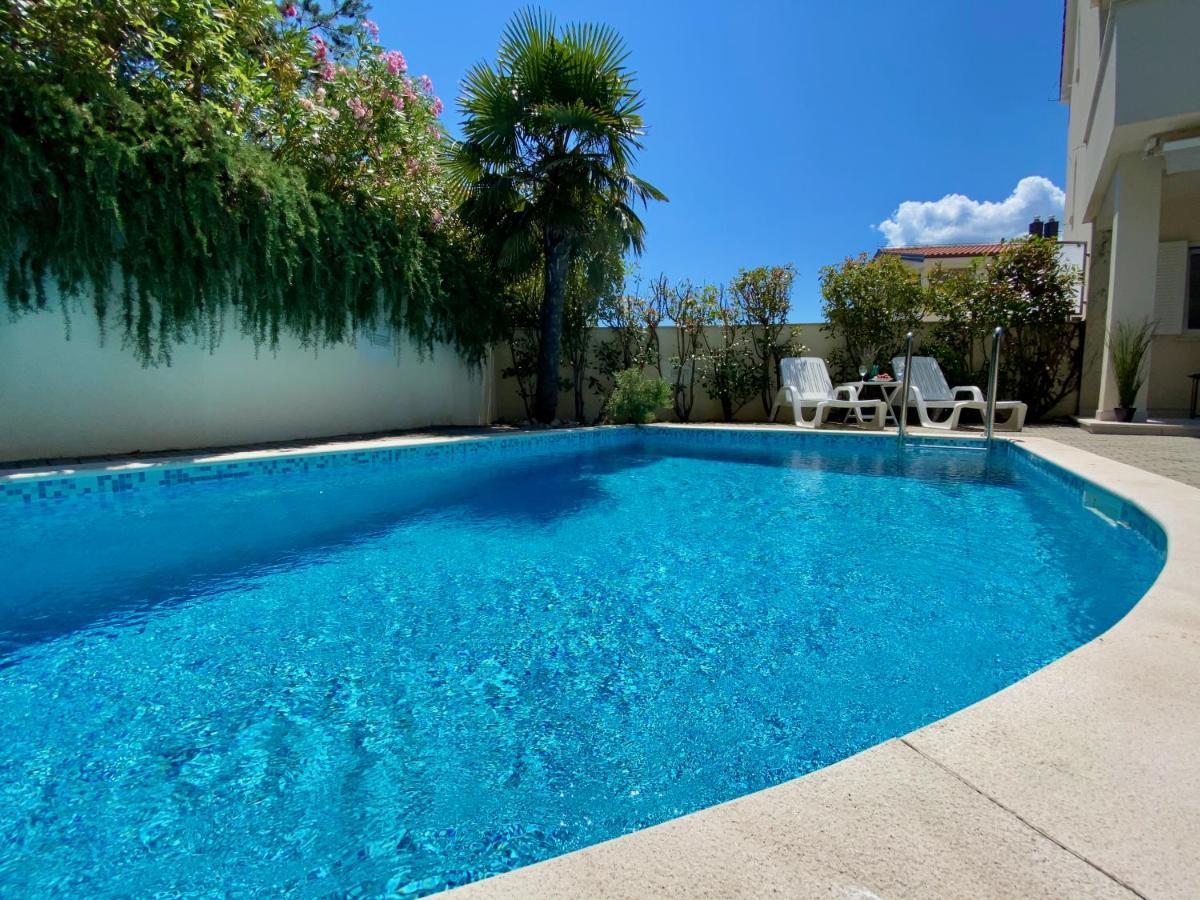 Private Pool And Mediterranean Garden Apt Mia Šilo Εξωτερικό φωτογραφία